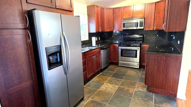 Photo - 1417 Lake Ave