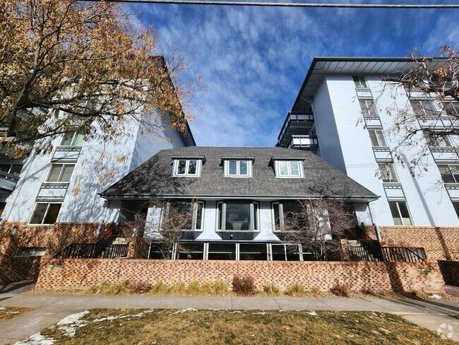 Building Photo - Gorgeous 1 Bed 1 Bath Condo In Fantastic L...