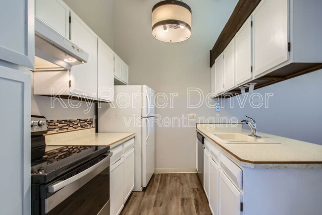 2557 S Dover St Unidad 67