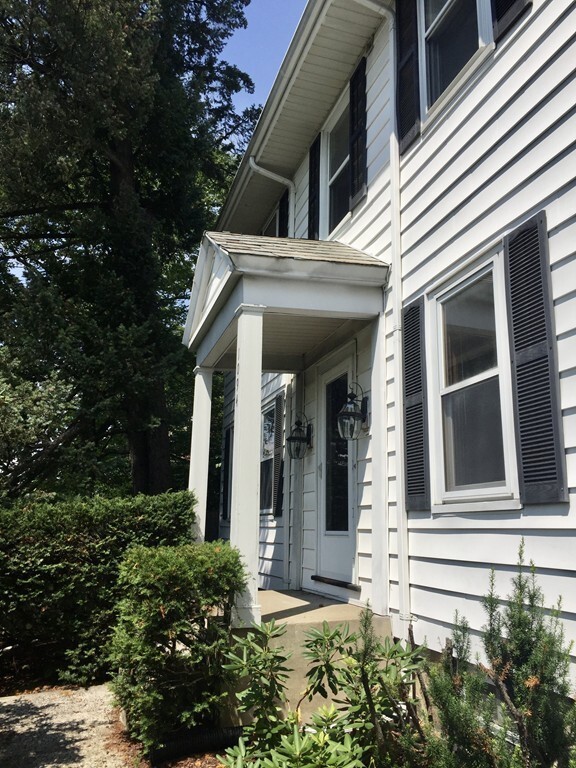 Photo - 1094 Centre St