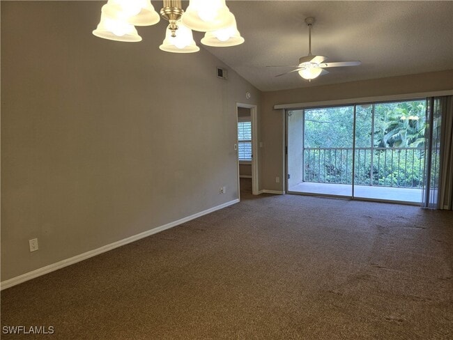Photo - 605 Squire Cir Unit 203