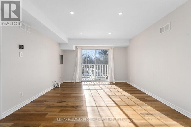Photo - 49 Jacobs Terrace Unit 307