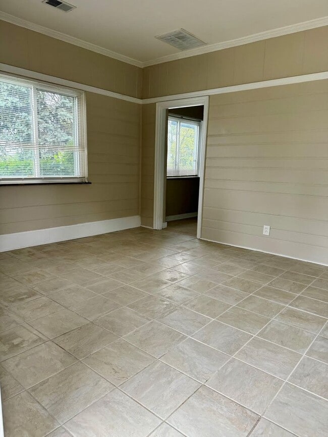 Photo - 2200 Bremont Ave Unit Apt A