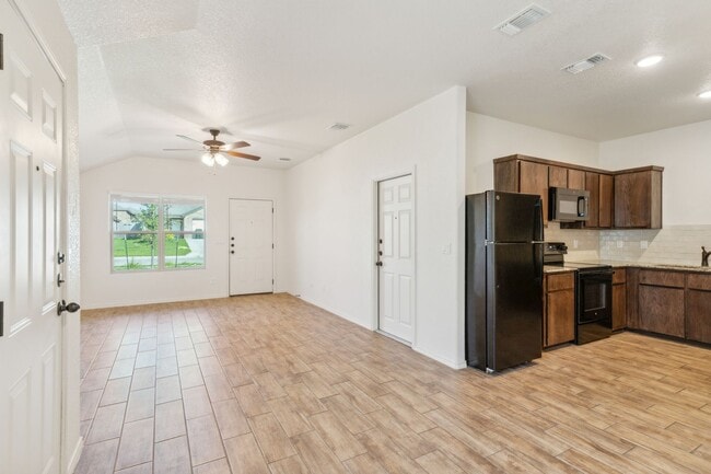 Photo - Modern 3-Bedroom Duplex in Temple with Spacious Layout