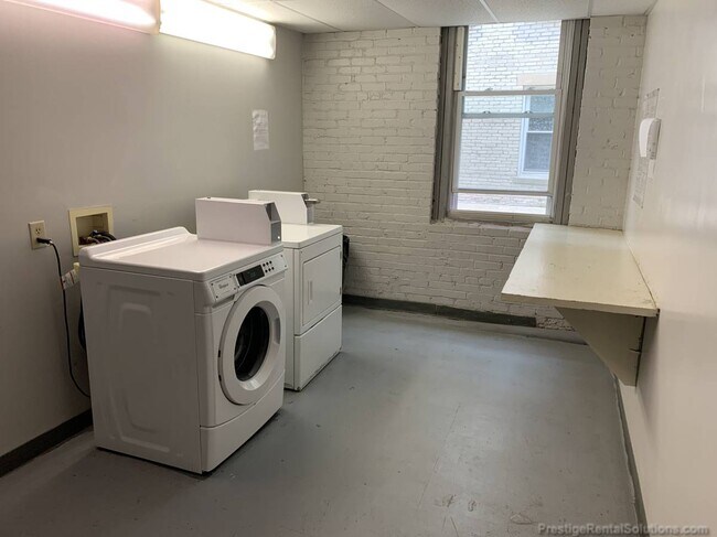 Photo - 220 Kelton St Unit 1