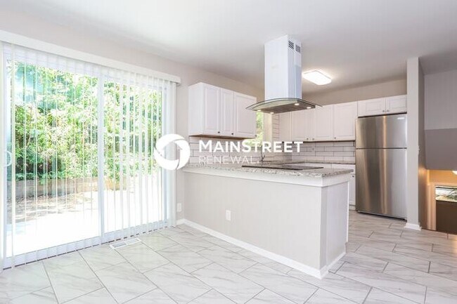 Photo - 4 Bedroom Pet-Friendly Home in ATLANTA, GA with Main Street Renewal