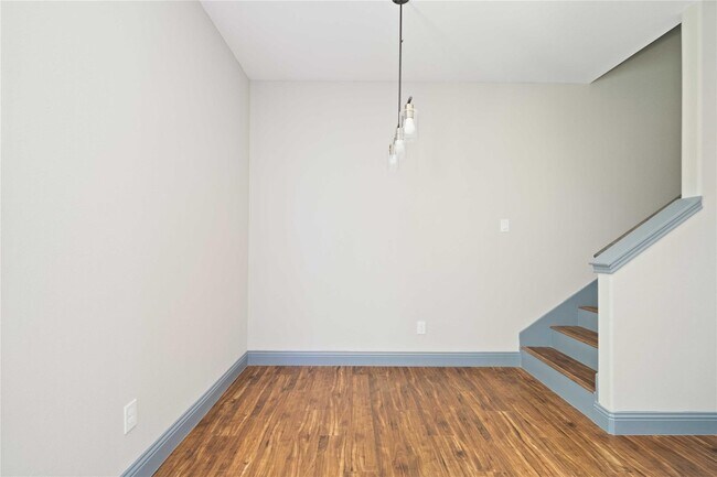 Photo - 4506 Mayflower St