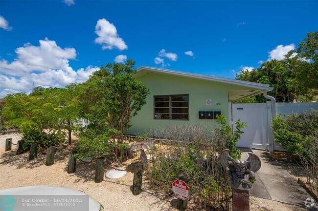 Building Photo - 805 NE 40th St Unit 1 Rental