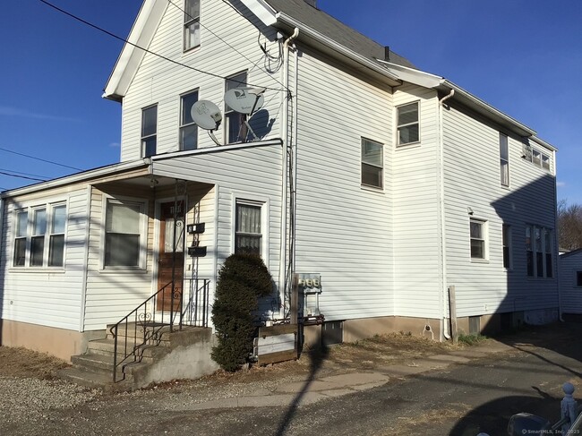 Building Photo - 1097 Dixwell Ave Unit 2 Rental