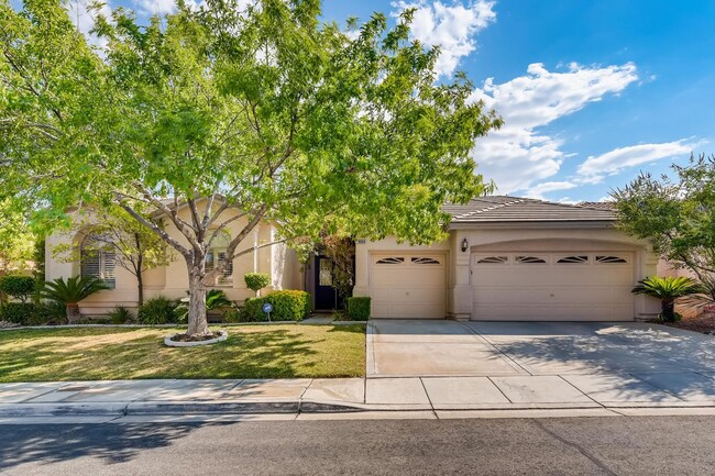 Incredible Single Story Home for Rent ! - Incredible Single Story Home for Rent !