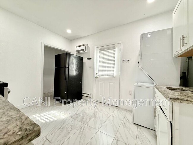 Photo - 507 N Ridgewood Ave Unit 4