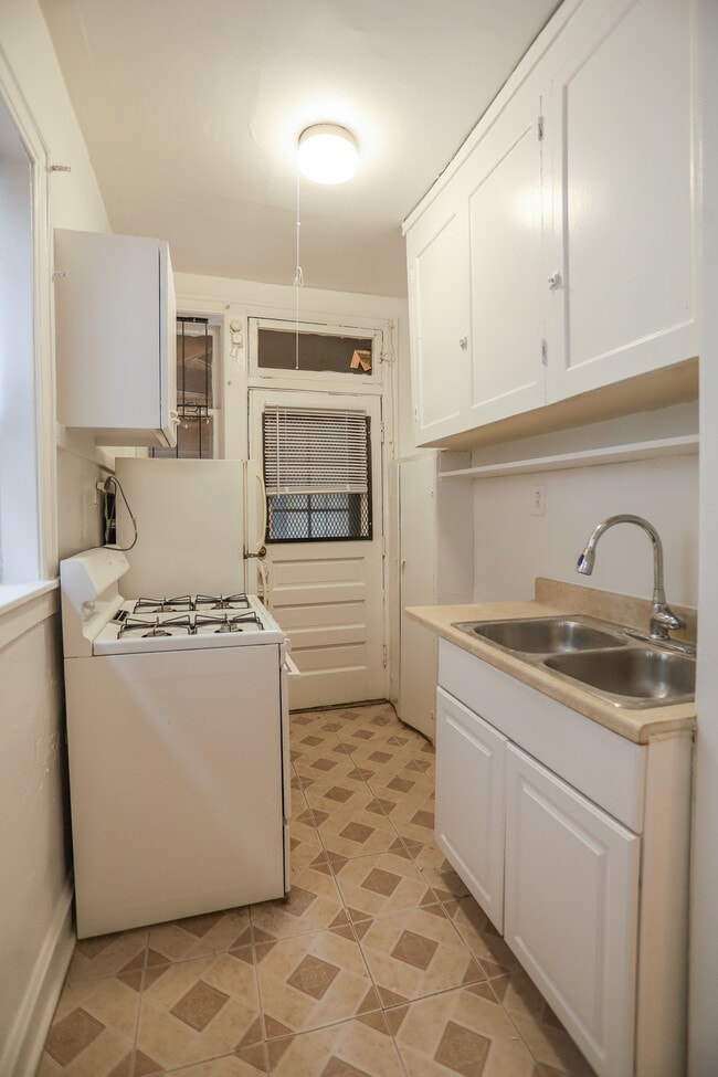 Photo - 1333 W Touhy Ave Unit 2W