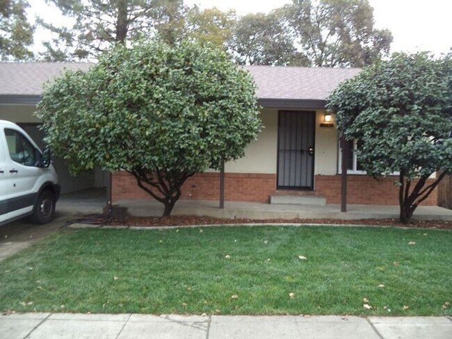 Building Photo - 8013002/37 Unit 8013002002 Rental