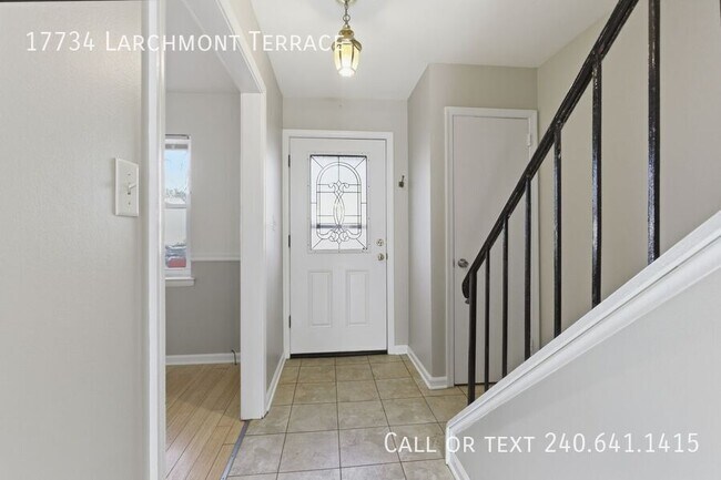 Photo - 17734 Larchmont Terrace