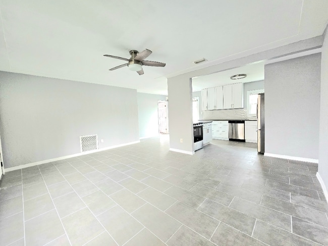 Photo - 5301 17th St N