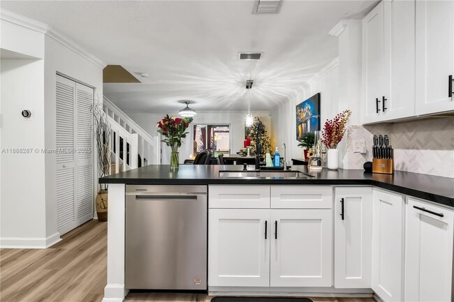 Photo - 667 NW 208th Dr