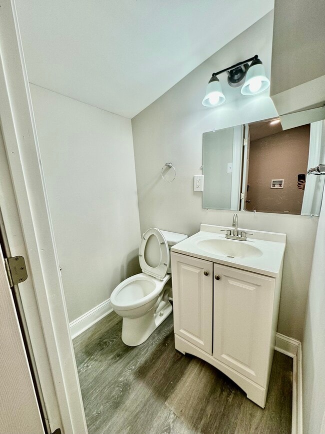 Photo - 6011 Master St