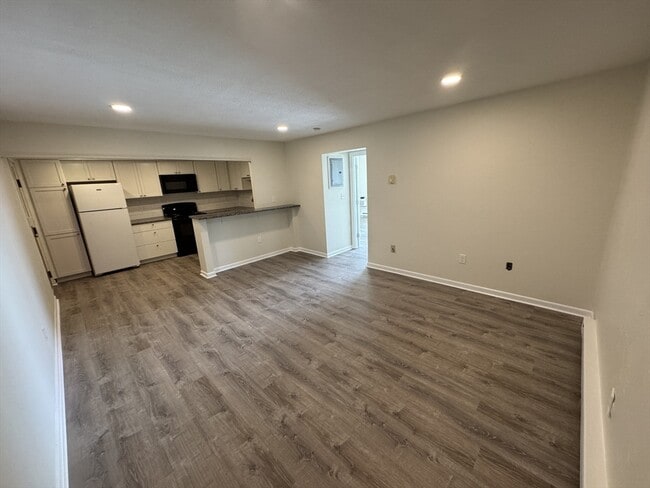 Photo - 106 Broad St Unidad 54