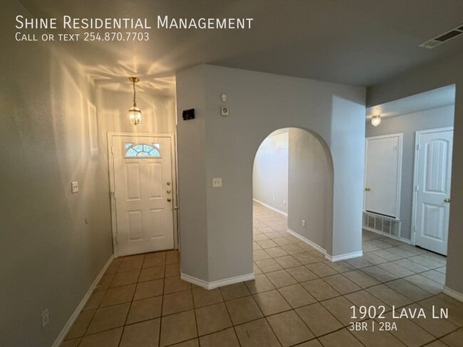 1902 Lava Ln