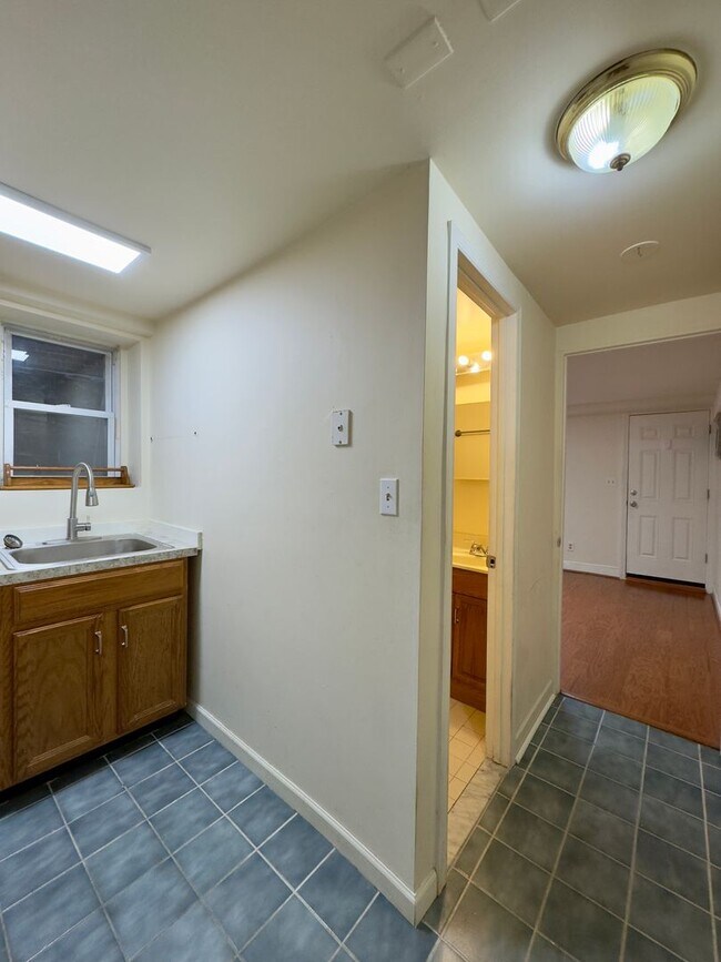 Photo - Charming Apartment Units in Charles Village, Baltimore, MD! Unit B