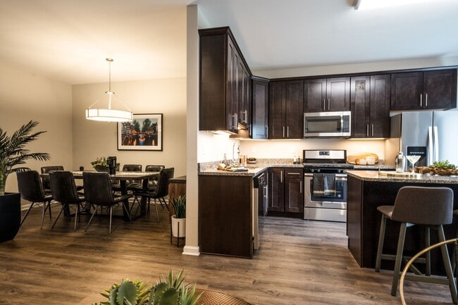 Photo - The Crossings at Hamilton Station