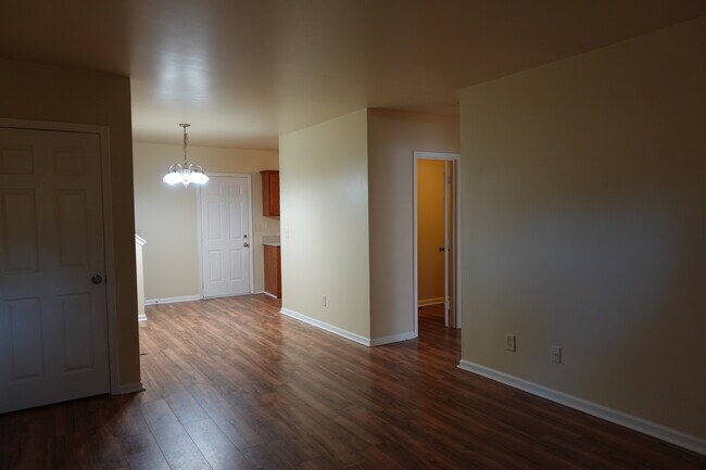 Dining Area - 264 James Albert Johnson Ave Unit Apt B