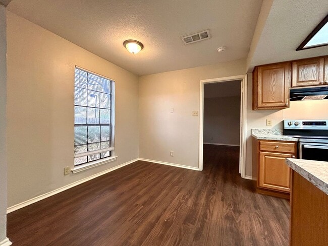 Photo - 9304 Kempler Dr Unidad A