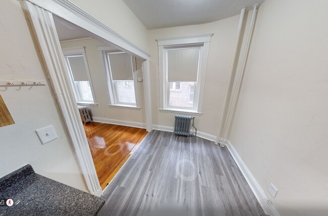 Photo - 425 Park Dr