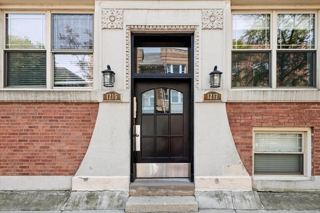 Photo - 1217 W Sunnyside Ave