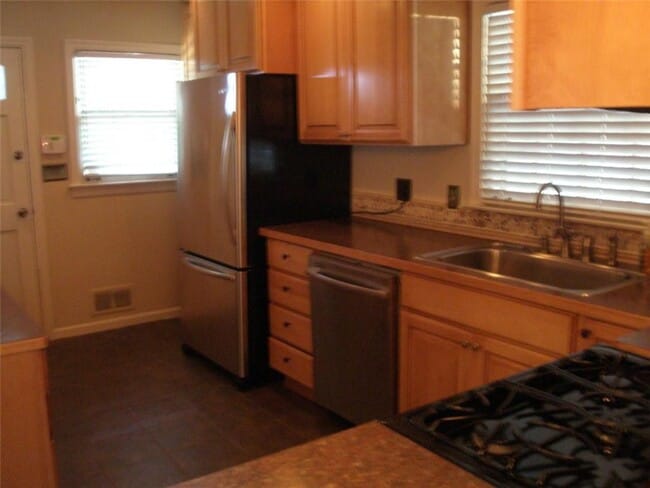 Photo - 3962 Chamblee Dunwoody Rd