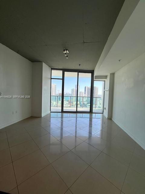 Photo - 3301 NE 1st Ave Unidad H2908