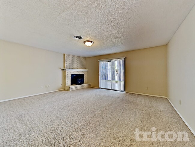 Photo - 619 E 24th St