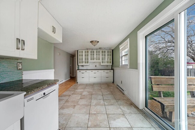 Photo - 1559 Aspen St Unit B1