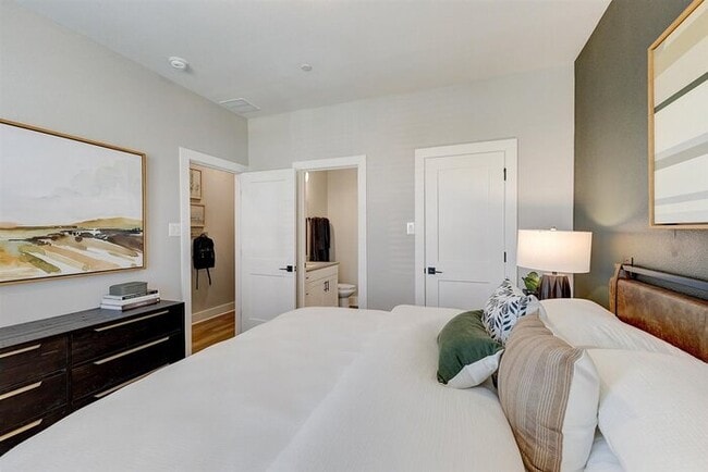 Photo - 3905 Constantine Dr