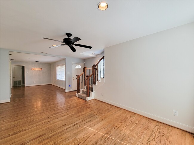 Photo - 5536 Aspen St