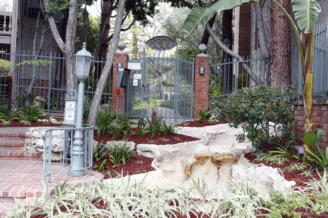 Photo - Meadows Apartments