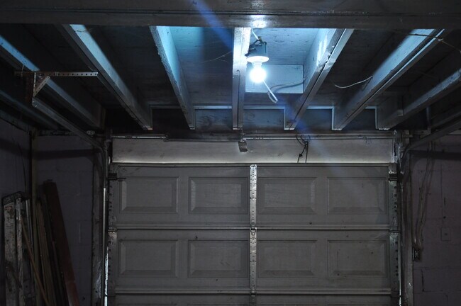 Photo - 2875 Hedgewood Dr NW