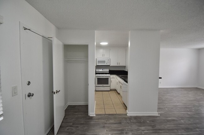 Photo - 12249 Oxnard St Unit 102