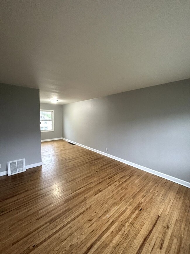 Photo - 2 bedroom townhome with walk out basement for rent in Waterloo!