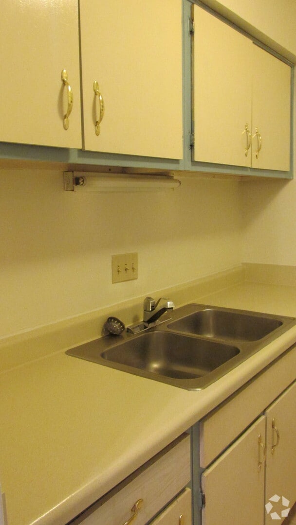 Building Photo - 2 bedroom 2 bath Condo Available for Rent ...