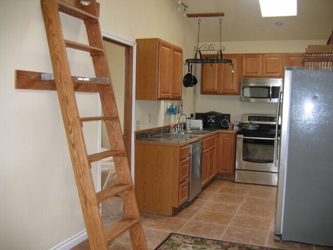 Photo - 1129 1/2 West 16th St., Port Angeles, WA 98362