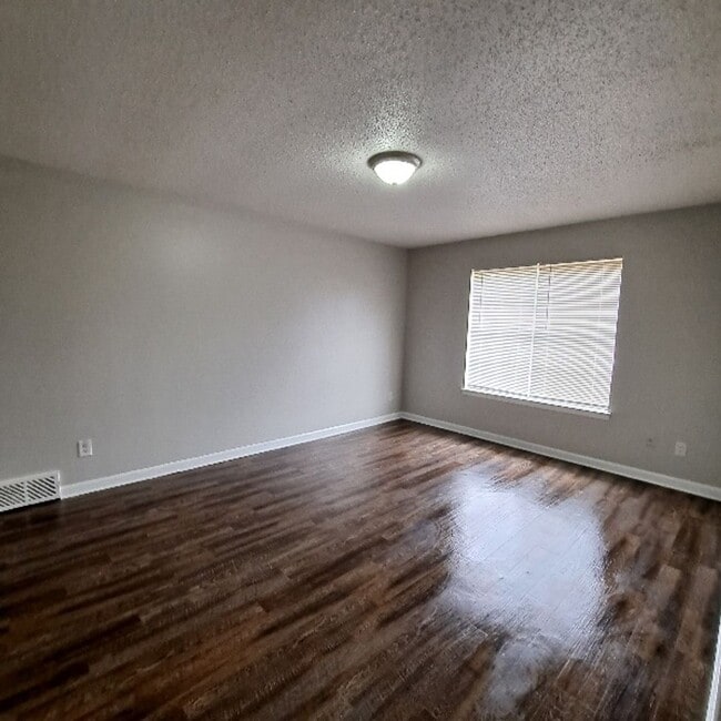 Photo - Great Duplex Unit In The Heart of Memphis