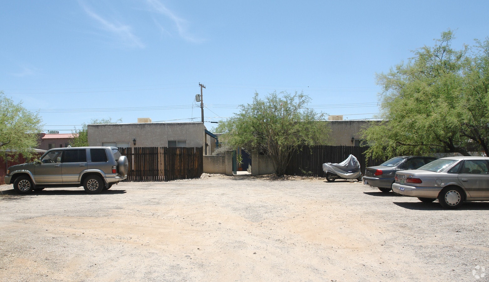 Photo - 1136-1142 E Drachman St Apartments