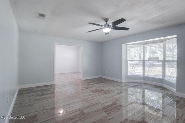 Photo - 22530 Saucier Lizana Rd