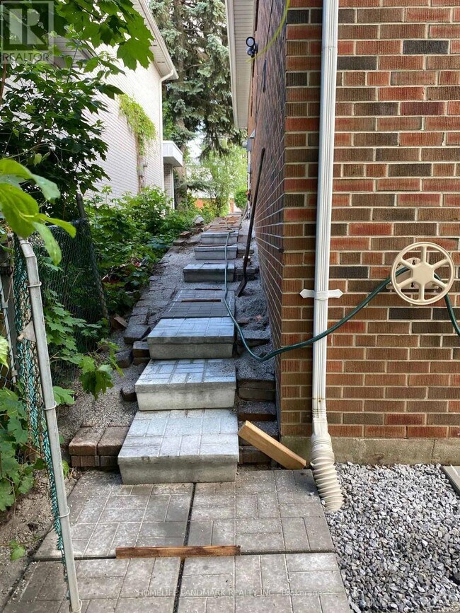 Photo - 34 Argonne Crescent