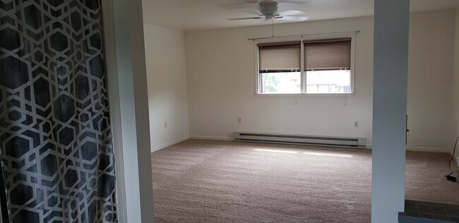 Living/Dining room - 636 W Center St Unit Quiet country living