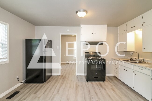 704 Tiffin Ave