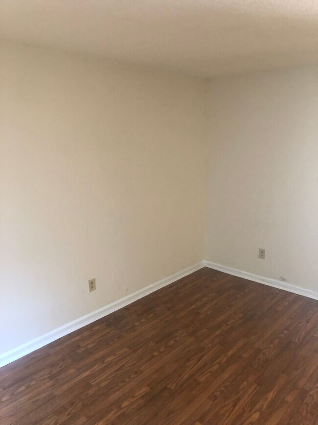 2021 Harvest Ln