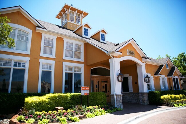 Lakepointe Residences
