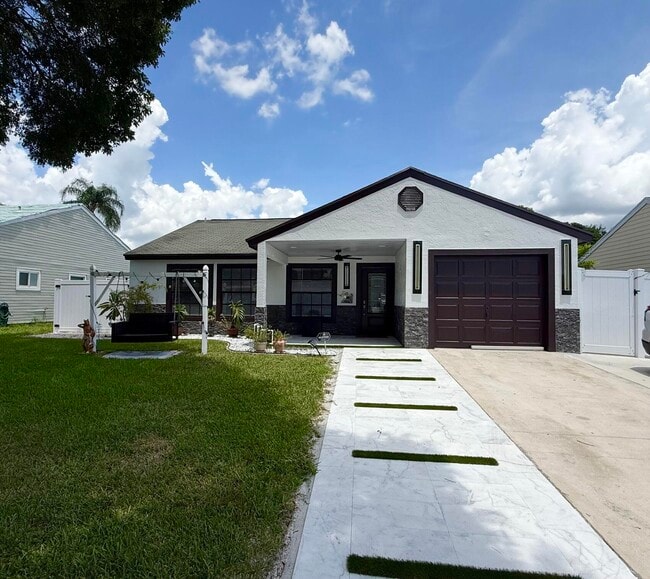 Building Photo - 7743 Elwood Dr